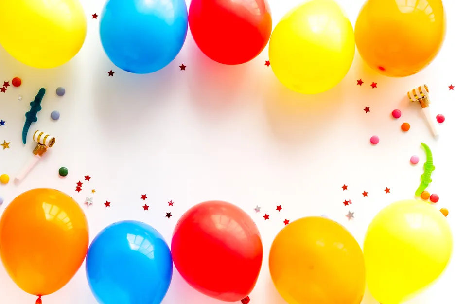 بالونات ملوّنة لعيد الميلاد